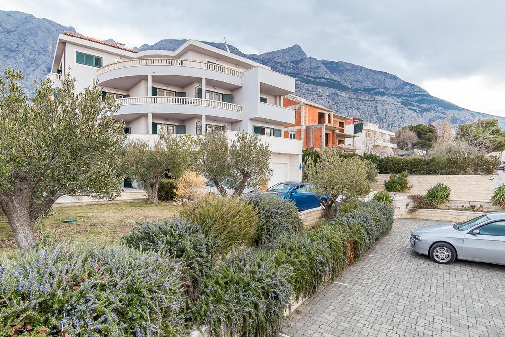 Apartments Kristina Makarska Exterior photo